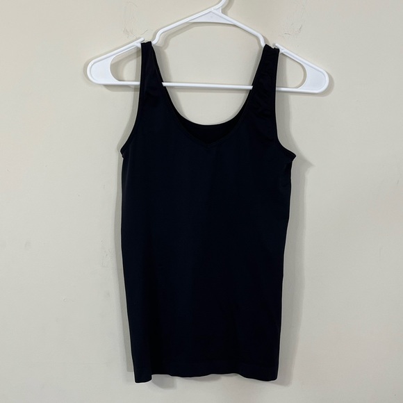 Ellen Tracy Tops - Ellen Tracy Essentials Black Seamless Camisole
